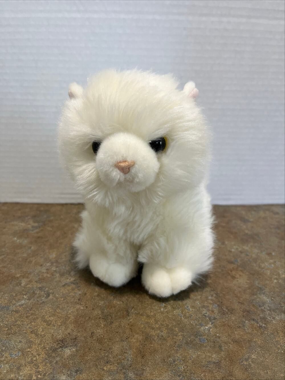 2019 Miyoni by AURORA fluffy white persian kitten/cat excellent cond realistic
